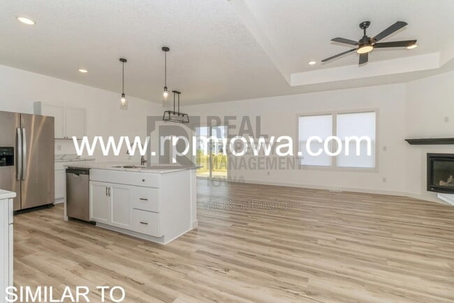 Photo - 8914 Hickory Dr