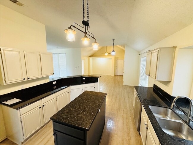 Photo - 716 Elm Falls Pl