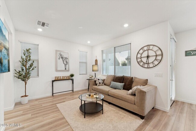 Photo - 4803 S Ferric