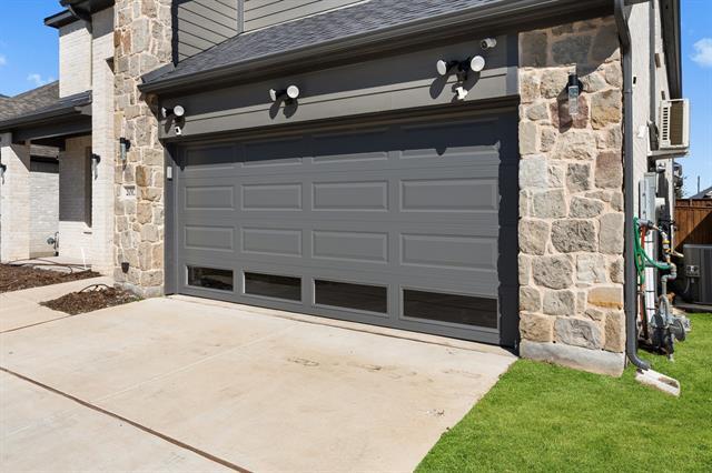 Photo - 2012 Edgewater St