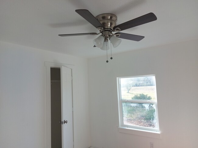 Photo - 18612 Baughman Dr