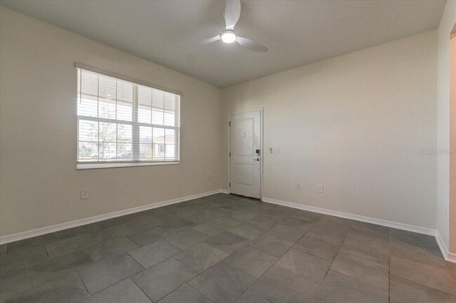 Photo - 680 Grove St