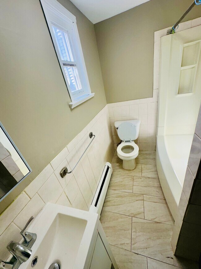 Photo - 194 Mill St Unit 1