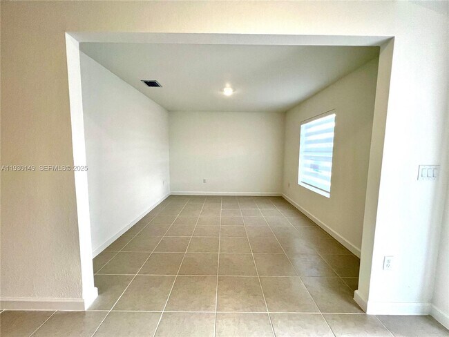 Photo - 17376 SW 285th St