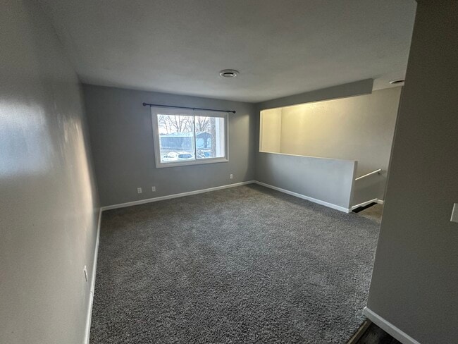 Photo - 1040 Bowerman Dr. Unit 1