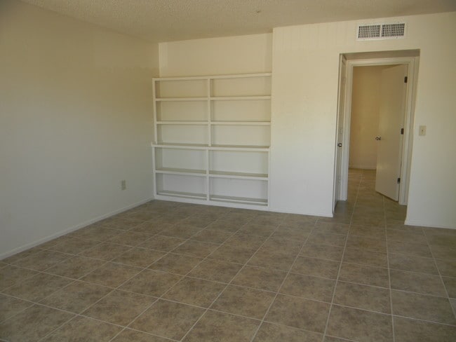 Building Photo - 13230 N 21st Pl Rental