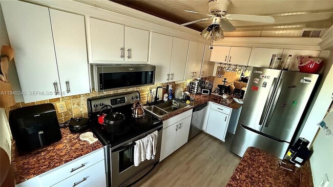 Building Photo - 4502 N Federal Hwy Unit 336D