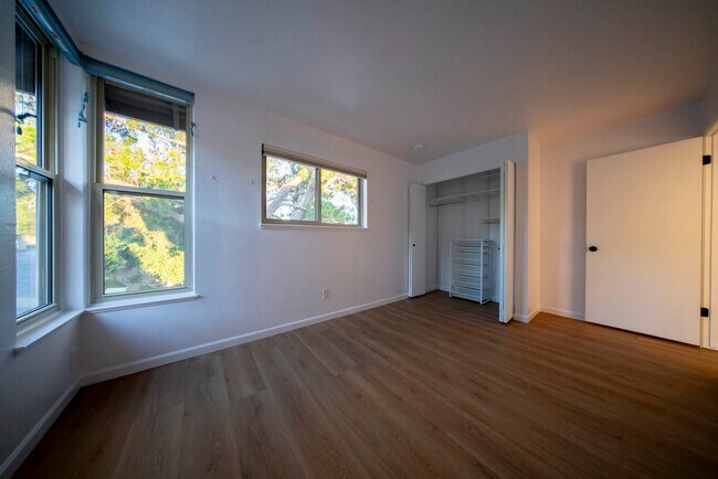 Photo - 2022 Ascot Dr