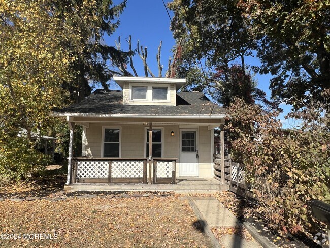 Building Photo - 1130 Curtis Ave Rental