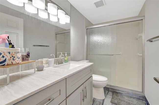 Photo - 7613 Cinebar Dr