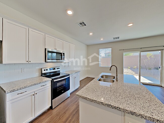 Photo - 9875 S Eastern Ave