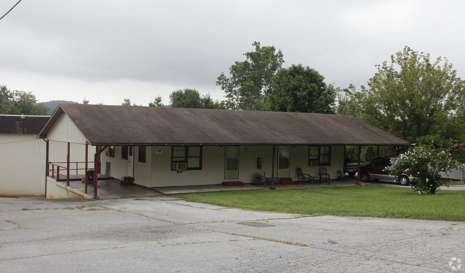 Photo - Meadowlark Apartments