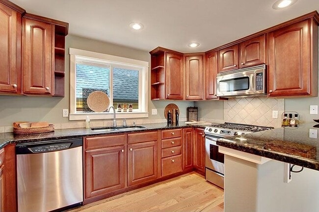 Photo - 1106 25th Ave