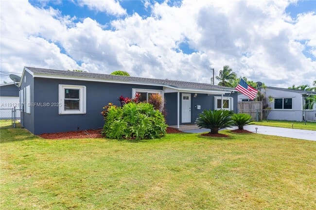 Photo - 1430 NE 11th St