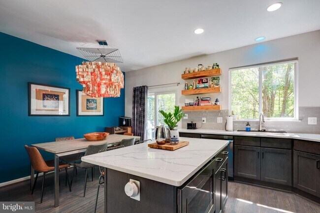 Photo - 45719 Paddington Station Terrace