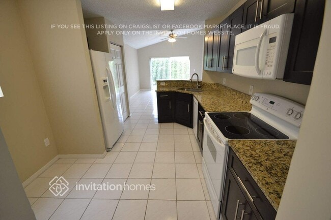 Photo - 1614 SW 158th Terrace
