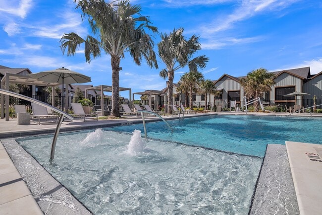 Canter Luxury Apartment Homes