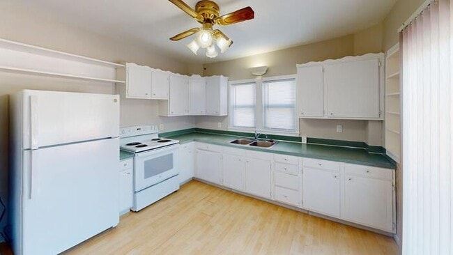 Photo - 311 N 12th St