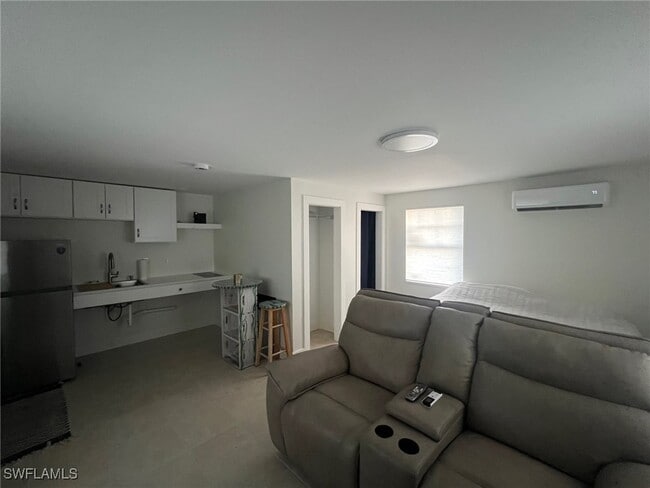 Photo - 11458 May St