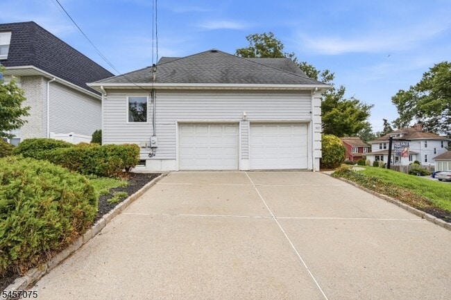 Photo - 907 Colonia Rd