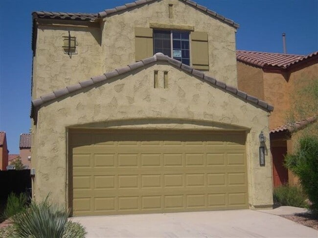 Building Photo - 3 Bedroom - 2.5 Bath - 1605 Sq Ft - Rancho Sahuarita Community - Sahuarita