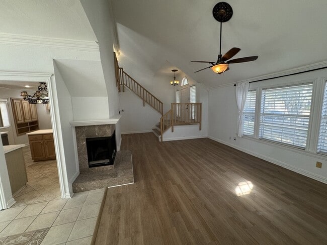 5232 Goodman Dr