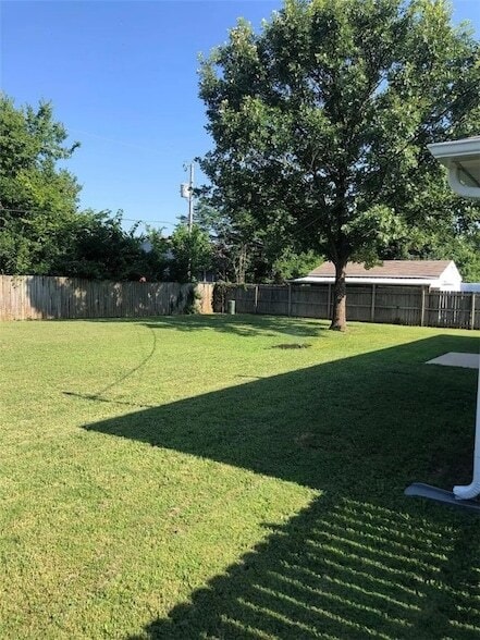 Photo - 266 Christy Ln