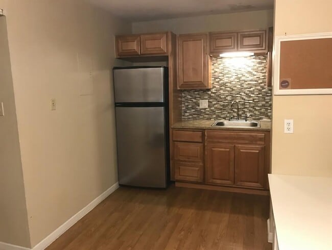 Photo - 1000 W 26th St Unit 112