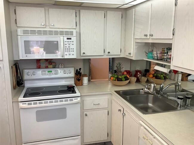 Photo - 4284 Deste Ct Unit 203