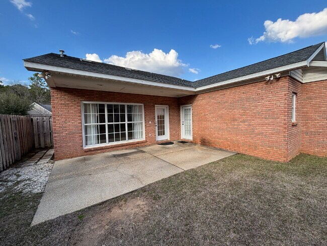 Photo - 39 Williamsburg Pl