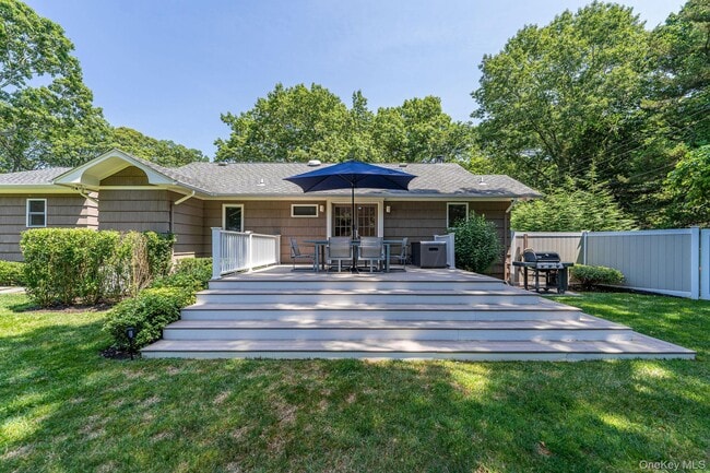 Photo - 410 Cedar Dr