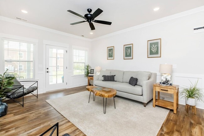 Building Photo - Newport Station