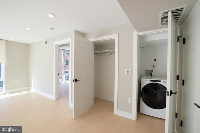 Photo - 6604 Ridge Ave Unit 300
