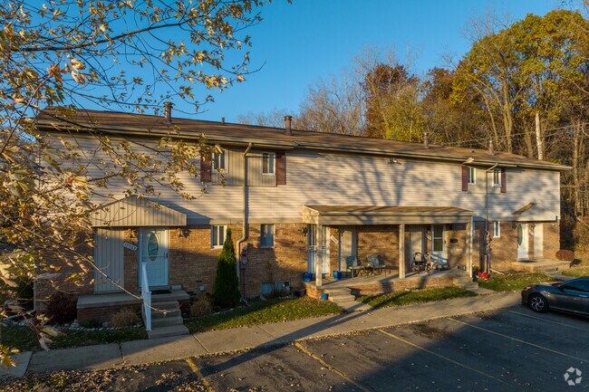 Photo - DuPage Green