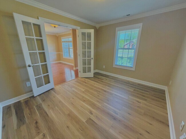 Photo - Beautiful 4-Bedroom Home in a Prime Location!