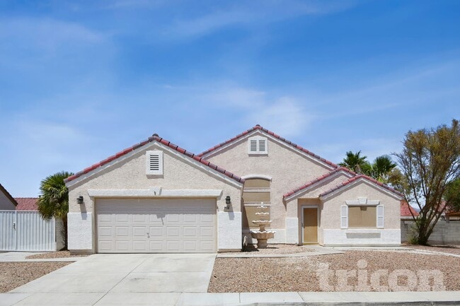 Building Photo - 2030 Maui Surf Ave