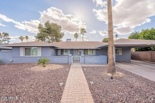 Building Photo - 10844 N 37th St Rental