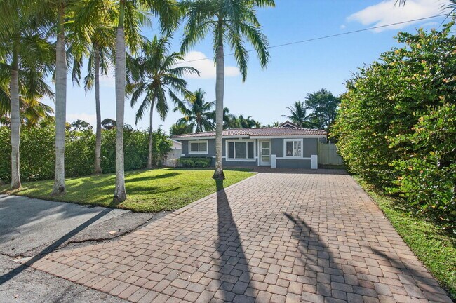 Photo - 360 SW 2nd St
