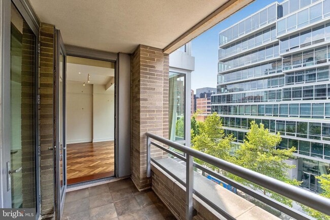 Photo - 1111 23rd St NW Unit 5C