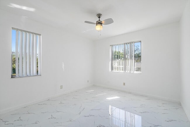 Photo - 1854 Abbey Rd Unit 202