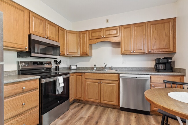 Photo - 710 19th Ave