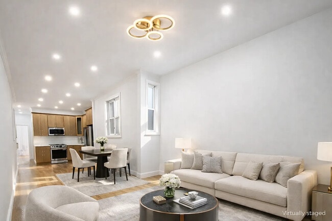 Photo - 172 Union St