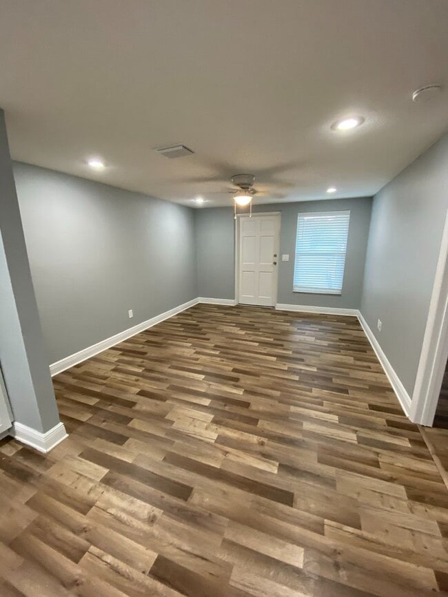 Photo - 1/1 Condo Within Walking Distance to Brandon Mall