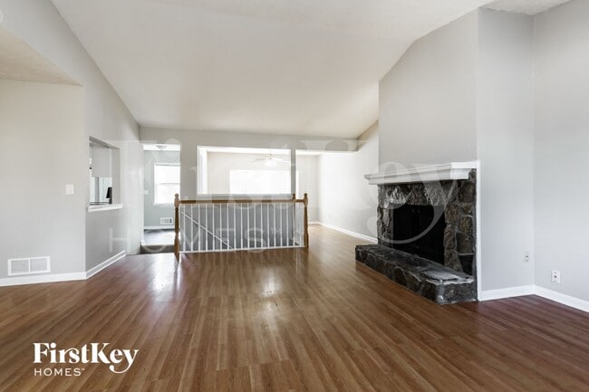 Photo - 334 Spring Ridge Dr