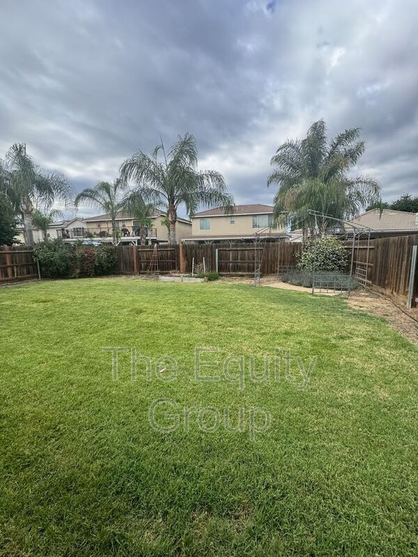 Photo - 3142 W Sweet Ave