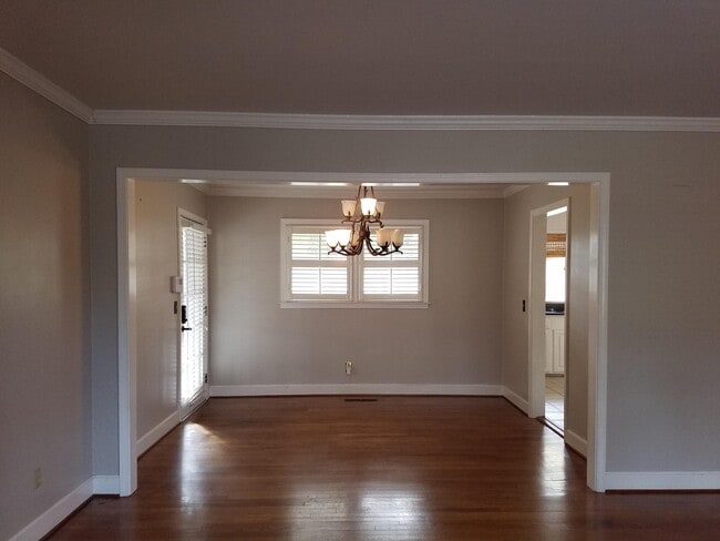 Photo - 406 Owens Dr