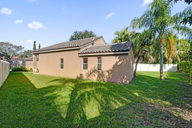 Photo - 658 Stanton Dr