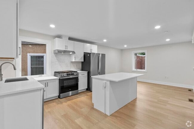 Building Photo - 1546 Chapel St Unit 3 Rental