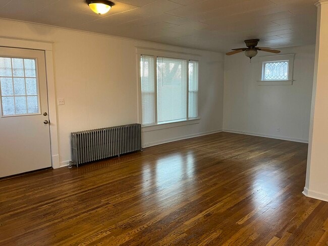 Photo - 807 E Illinois Ave