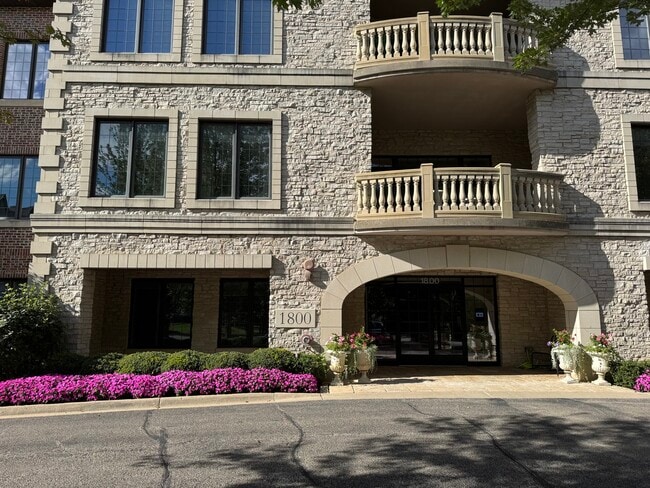 Photo - 1800 Amberley Ct Unidad 102